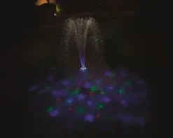 Bestway Schwimmende Pool-Fontäne Mit LED-Licht 3 Modi -Bestintex Geschaft 633217afeb77f285f9639fc0af4e6e8e