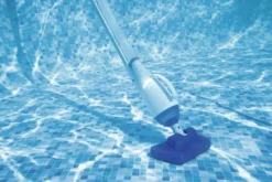 Bestway Flowclear™ Pumpenbetriebener Poolsauger AquaCrawl Für Poolgrößen Bis 457 Cm -Bestintex Geschaft 7843b231c26de361fe261c94afdd7cfb