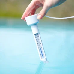 Zelsius 7-teiliges Pool Reinigungsset Mit Poolbürsten, Thermometer Und Kescher -Bestintex Geschaft 8da568e1f2679a33f013884a774c73f8