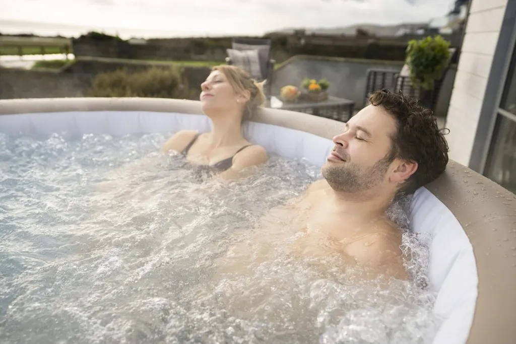 Bestway LAY-Z-SPA® Whirlpool Palm Springs AirJet™ Rund, 196x71cm 60017 18 Bestway LAY-Z-SPA® Whirlpool Palm Springs AirJet™ Rund, 196x71cm 60017 – Bild 16