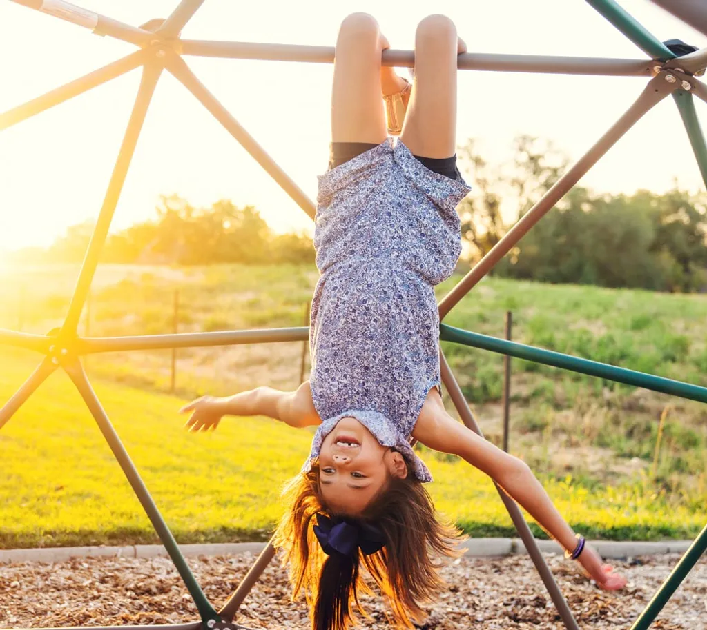 Lifetime Geometrisches Klettergerüst, Kletterkugel "Geodome" Mit Abdeckung, Spielzelt Grün / Bronze Ø 305 X 152 Cm 5 Lifetime Geometrisches Klettergerüst, Kletterkugel "Geodome" Mit Abdeckung, Spielzelt Grün / Bronze Ø 305 X 152 Cm – Bild 3