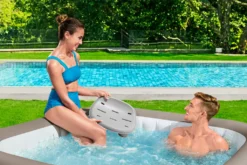 Bestway® LAY-Z-SPA® Xtras Whirlpoolsitz 40,8 X 31,5 X 20 Cm -Bestintex Geschaft bb765eee1c786be95e256e9b7e773f63