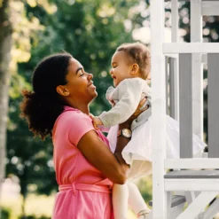 AXI Beach Tower Spielturm Aus Holz In Weiß & Grau | Spielhaus Für Kinder Mit Hellgrüner Rutsche, Schaukel Und Sandkasten | Stelzenhaus Für Den Garten -Bestintex Geschaft c72ec831f6cdab14edeb5b05949e9aef