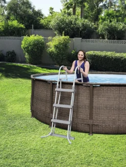 Bestway Poolzubehör Sicherheitsleiter, 107 Cm, Mehrfarbig -Bestintex Geschaft e3ef2574ce5330361b5c9deef024d54c