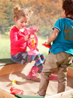 AXI Sandkasten Amy Aus Holz Mit Abdeckplane In Braun & Grün | Sand Kasten Mit Abdeckung Für Kinder Mit Sitzbank, Sitzecken & Stauraum | 115 X 115 Cm -Bestintex Geschaft e961e54f12462c2f2099de07f9c1f33a